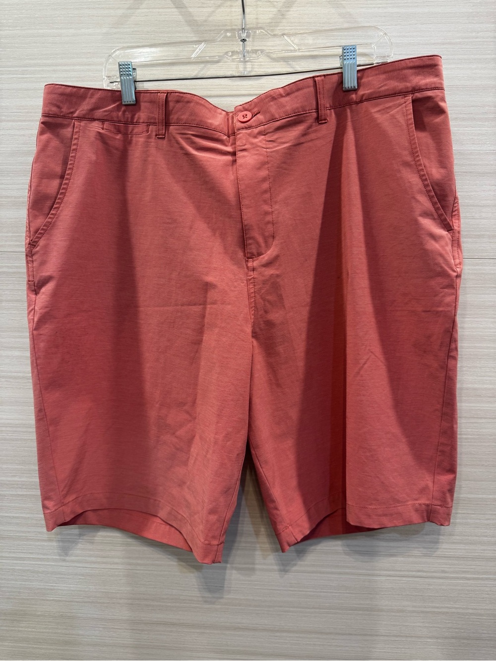 johnnie-O Performance Salmon Coral Flat Front Men's Shorts size 40